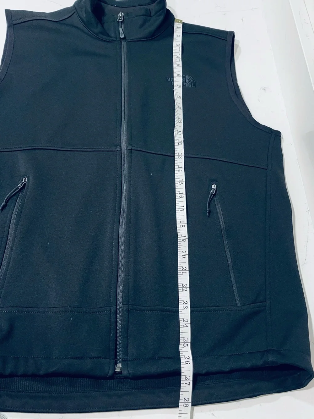 North Face Men’s Windwall Vest EUC